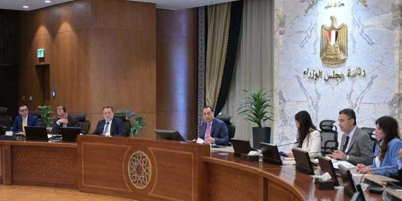 أبرز قرارات اجتماع الحكومة الأسبوعي اليوم.. بينها تخصيص أراضٍ لإنشاء مشروعات