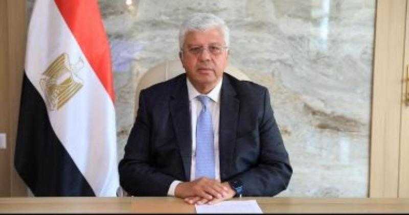 وزير التعليم العالى يوجه برفع درجة الاستعداد بالمستشفيات الجامعية خلال عيد الفطر