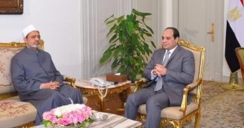 الإمام الأكبر يشكر الرئيس السيسى على الاطمئنان على صحته