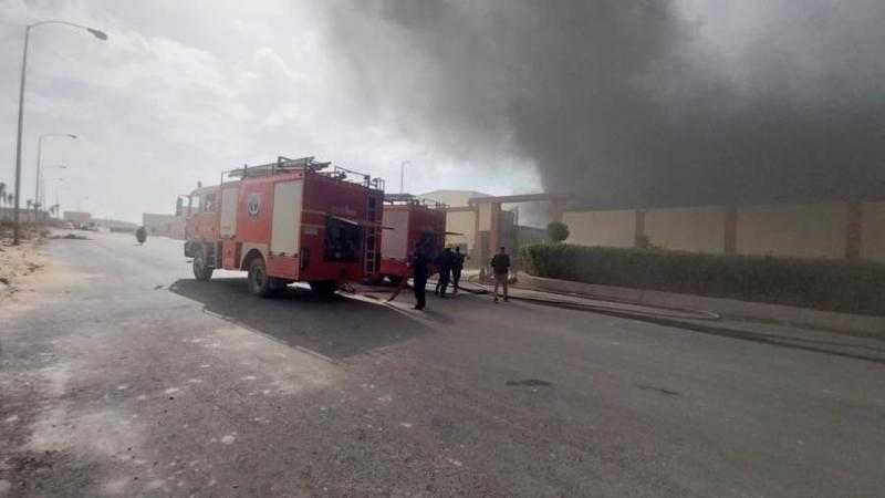 السيطرة على حريق بمصنع للنجف والكريستال بمنطقة الصناعات المتوسطة ببني سويف