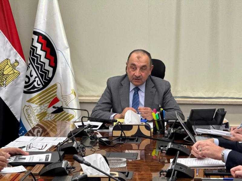 وزير قطاع الأعمال يعقد اجتماعًا لمتابعة إجراءات الاستغلال الأمثل لمبنى ”قصر القطن” بالإسكندرية
