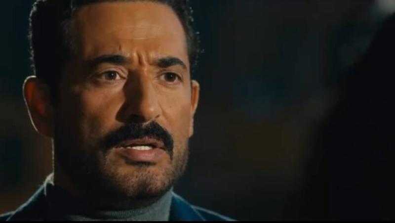 سيد الناس الحلقة 29 .. عمرو سعد يسرق الذهب من أحمد زاهر