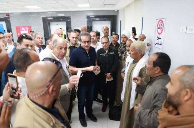 وزير الصحة ومحافظ المنيا يتفقدان مستشفى العدوة المركزي.. صور