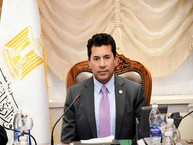 وزير الرياضة يفتتح مشروعات تطوير مركز التنمية الرياضية بشبرا الخيمة
