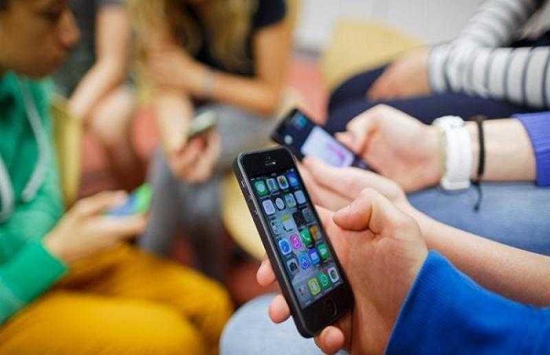 آخر مهلة قبل إيقاف الهواتف المحمولة القادمة من الخارج ولم تسدد الرسوم