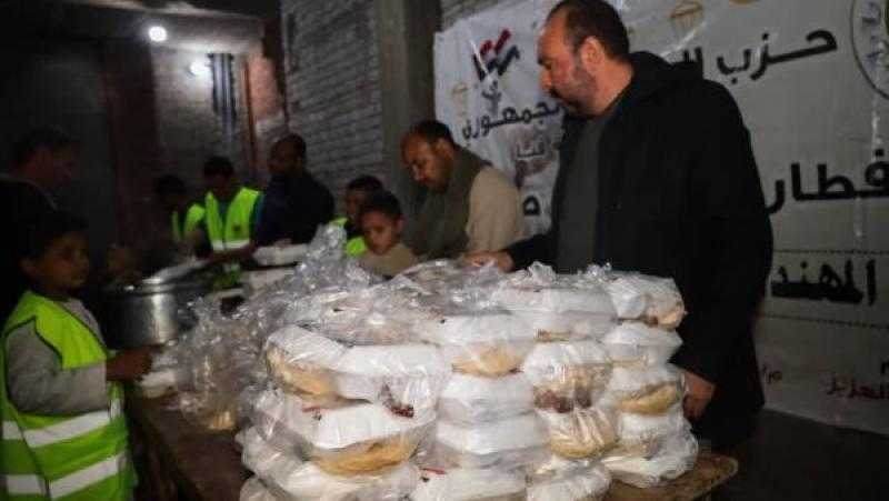 «الشعب الجمهوري» في قنا يُواصل تنفيذ مبادرة إفطار 10000 صائم