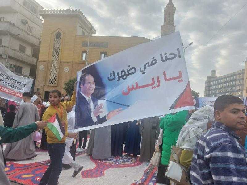 ”بالروح بالدم نفديكى يا فلسطين ” هتافات الآلاف عقب صلاة العيد بسوهاج