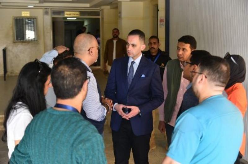 نائب وزير الصحة يوجه بتوفير جهاز أشعة للأسنان بمستشفى الحمام المركزي