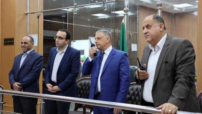 محافظ الإسماعيلية يتابع أنشطة الوحدات المحلية من خلال الشبكة الوطنية للطوارئ