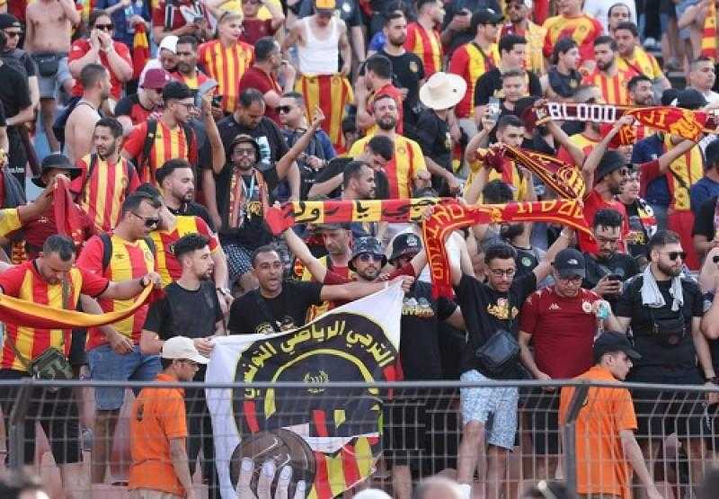 جماهير الترجي تثير أزمة في مباراة صن داونز
