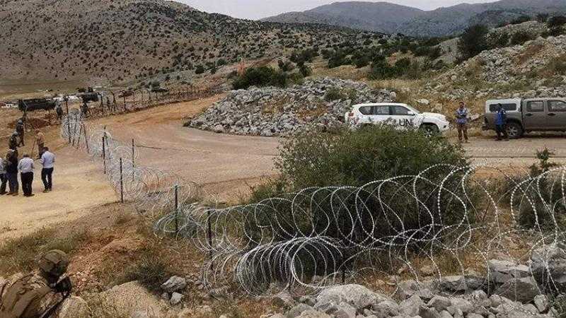 الجيش اللبنانى يغلق معبرين على الحدود مع الجانب السورى
