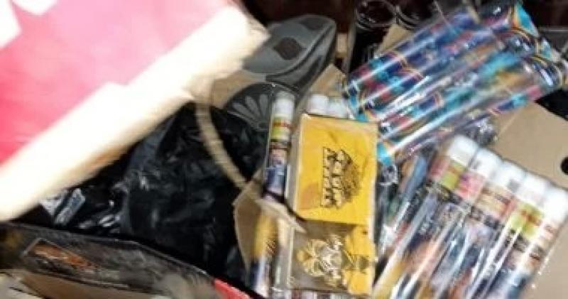 ضبط مليون قطعة ألعاب نارية بالفيوم