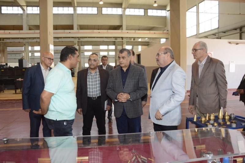 وزير الدولة للإنتاج الحربي: عجلة الإنتاج لم تتوقف خلال الإجازات الرسمية