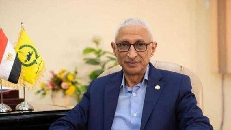 محافظ شمال سيناء يشيد بجهود الأمن في تأمين احتفالات عيد الفطر