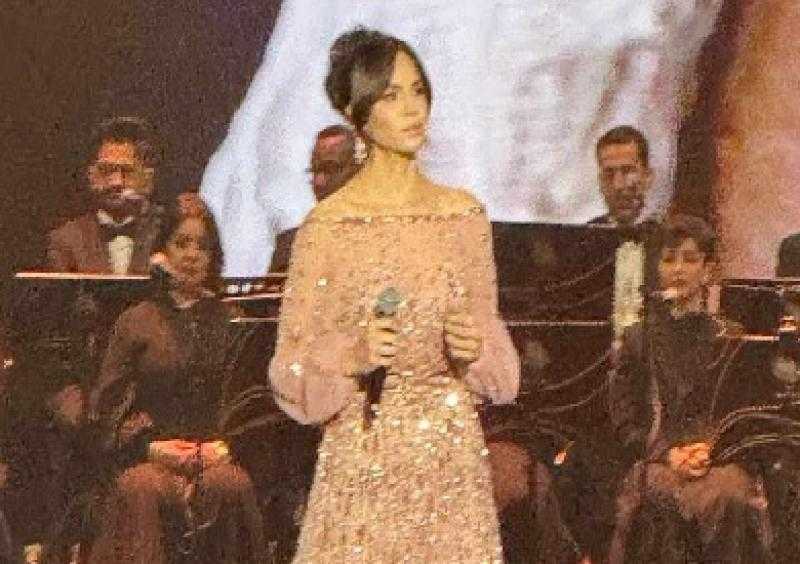 آمال ماهر تُطرب عشّاق خالد الفيصل في «ليلة دايم السيف»