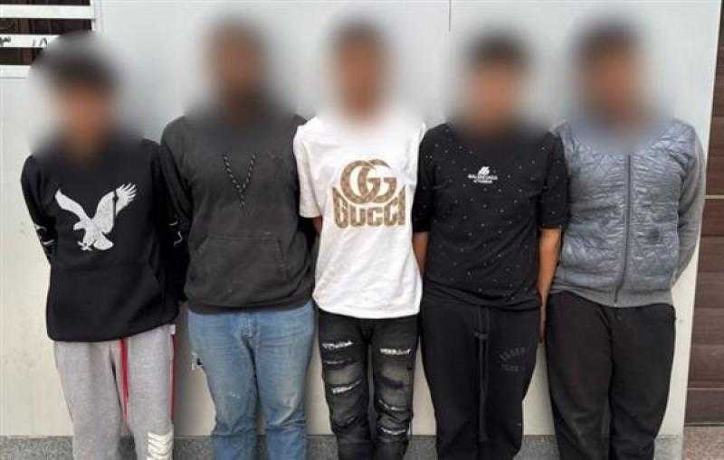 كشف ملابسات تداول مقطع فيديو يتضمن قيام مجموعة أشخاص بالتعدي على أجنبي بالبساتين