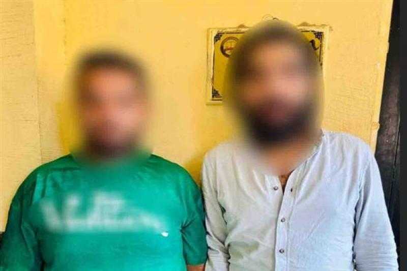 بسبب «المزاح».. تفاصيل تعدي مالك كشك وآخر على طالب بالضرب في الشروق