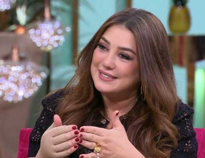 كندة علوش: كنت بحلم بالتمثيل مع المخرج محمد شاكر خضير.. وقرأت 8 حلقات من إخواتي في ليلة واحدة
