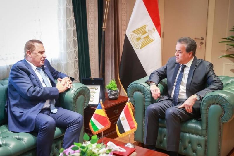 وزير الصحة يستقبل وزير خارجية جمهورية سيشل لمناقشة سبل التعاون المشترك