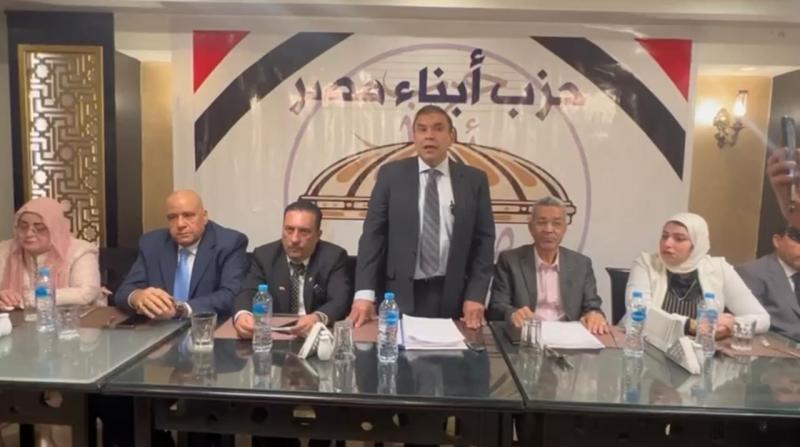 ”بالتزكية”.. مدحت بركات رئيسًا لحزب أبناء مصر