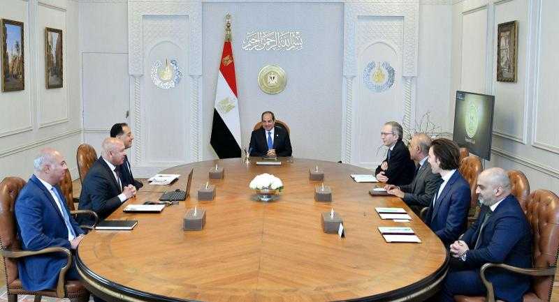 الرئيس السيسى يجتمع مع رئيس مجلس إدارة شركة ”ألستوم الفرنسية العالمية”