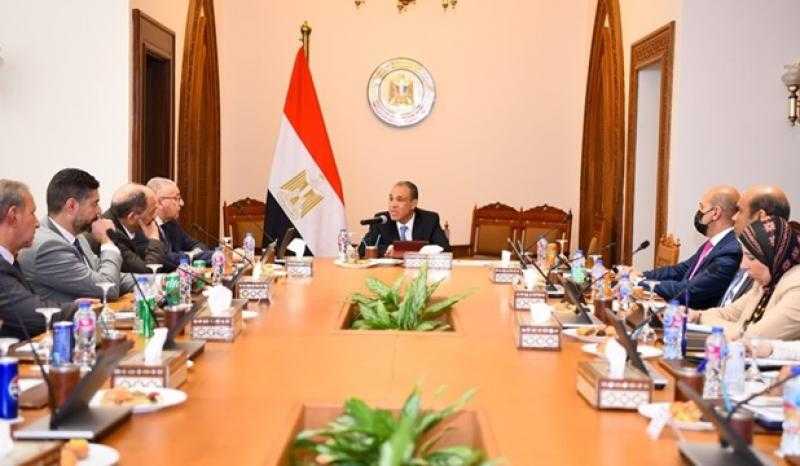 وزير الخارجية والهجرة يجتمع مع مجلس إدارة هيئة تمويل مباني وزارة الخارجية في الخارج