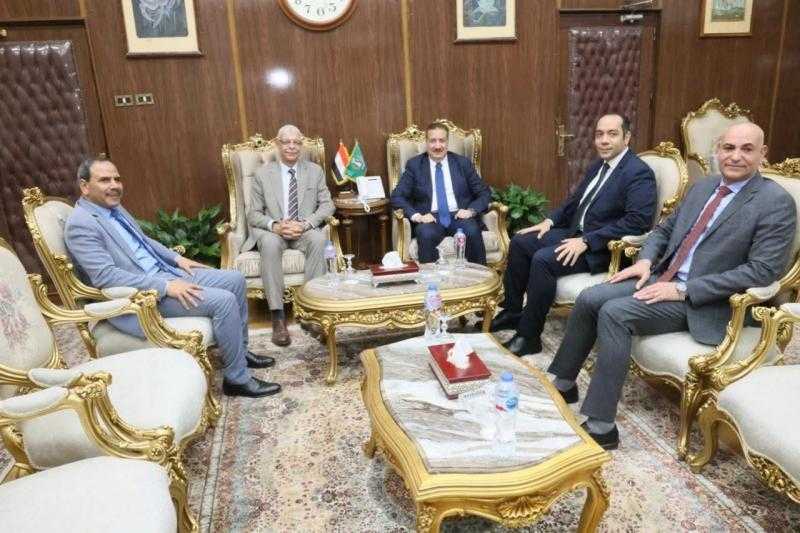 محافظ المنوفية يلتقي رئيس الجامعة لبحث تعظيم أوجه التعاون المشترك في القطاعات الخدمية والتنموية