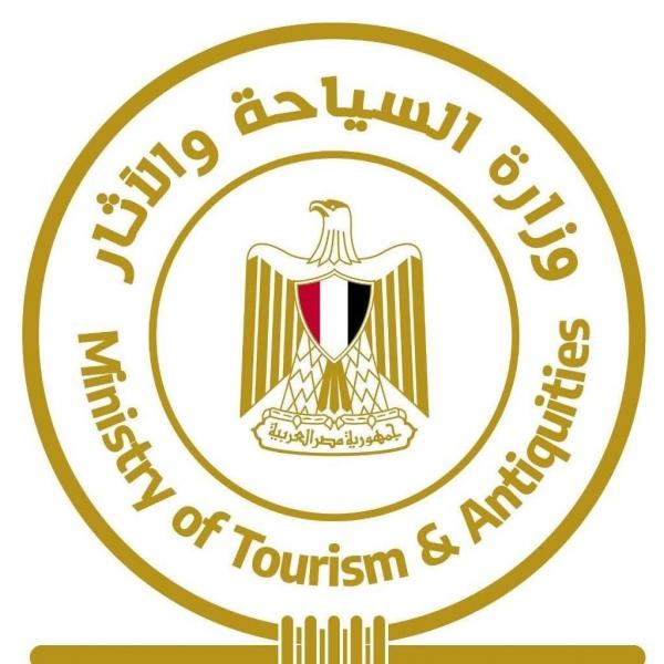وزير السياحة والآثار يصدر قرارًا وزاريًا بشروط وضوابط ترخيص وحدات شقق الأجازات (Holiday Home)