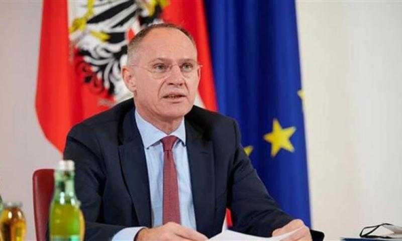 وزير الداخلية النمساوي: لم شمل العائلات من سوريا سيظل معلقًا لمدة عام على الأقل