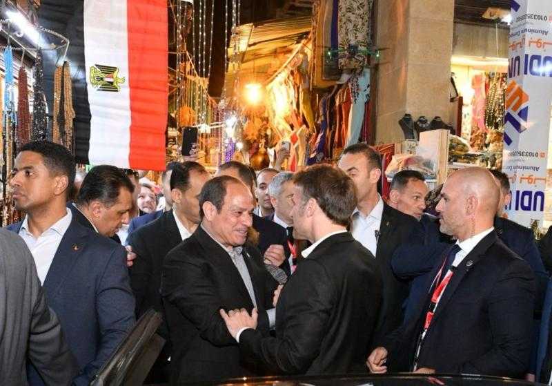 الموقع الرئاسي ينشر فيديو جولة الرئيس السيسي ونظيره الفرنسي في القاهرة التاريخية