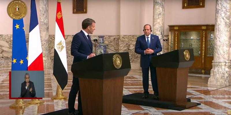 ماكرون: مصر أول دولة وثقت في طائرات الرفال وتبعتها عدة دول