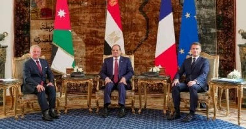 رئاسة الجمهورية: قادة مصر وفرنسا والأردن وترامب أكدوا أهمية تحقيق السلام بأوكرانيا