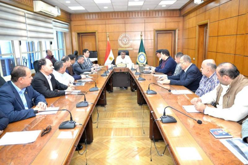 محافظ الدقهلية يوجّه بتنفيذ مصرف مغطي جديد لمحطة المعالجة المركزية بالمنطقة الصناعية بجمصة