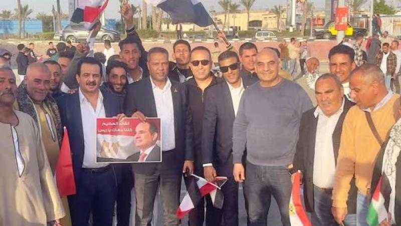 الشعب خلف القيادة السياسية.. برلماني: احتشاد المصريين أمام بوابة رفح رسالة للعالم