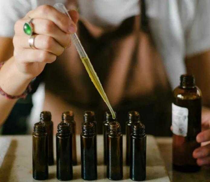 5 خلطات طبيعية من الزيوت العطرية ليوم هادئ وملىء بالطاقة