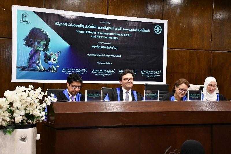 وزير الثقافة يشارك في مناقشة علمية متميزة بمجمع الفنون والثقافة