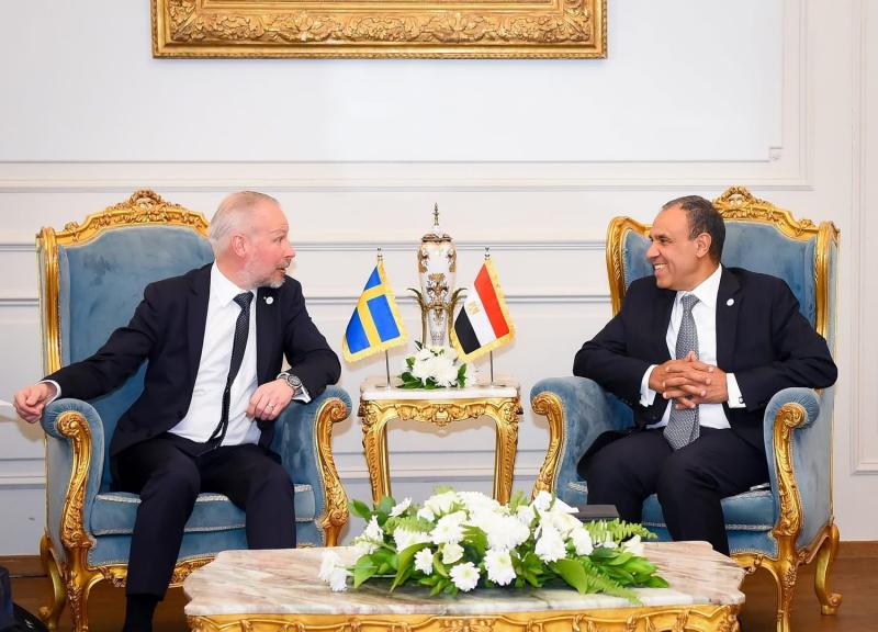 وزير الخارجية والهجرة يستقبل وزير الدولة المعنى بالهجرة بوزارة العدل السويدية