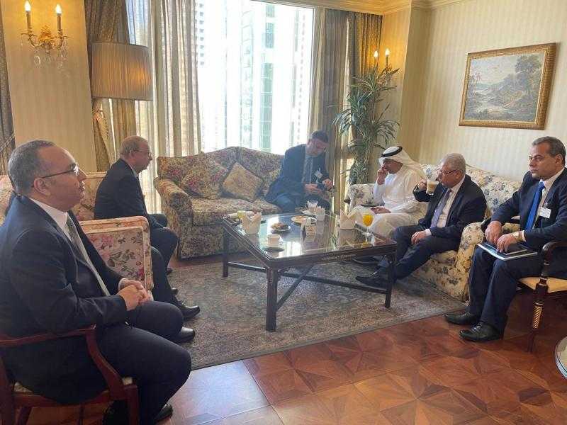 وزير الزراعة يبحث مع رئيس مجلس الأعمال الكويتي ـ المصري تعزيز الاستثمارات بالقطاع الزراعي بمصر