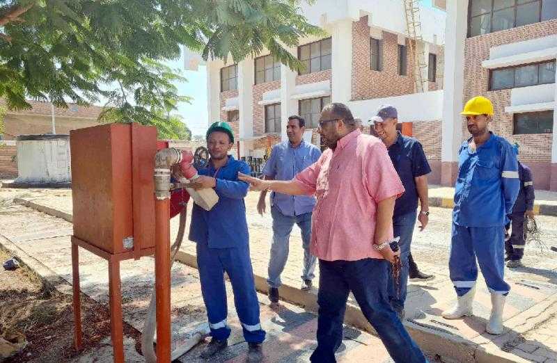 رئيس مياه سوهاج يتفقد محطات المياه والصرف بمركز أخميم