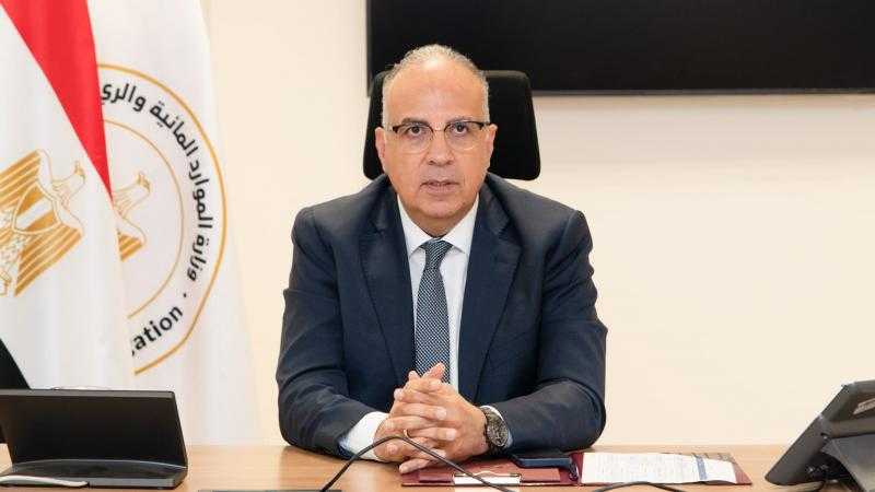 وزير الري يبحث أعمال تطوير منظومة المراقبة والتشغيل بالسد العالي