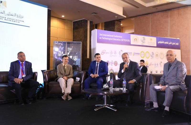 المؤتمر الدولي الثاني للتعليم التكنولوجي يناقش تصميم المحتوى في الجامعات التكنولوجية