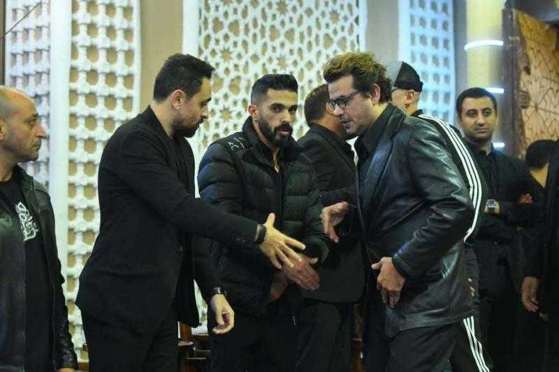 نجوم الفن في عزاء والدة زوجة رامي صبري بمسجد الشرطة في الشيخ زايد