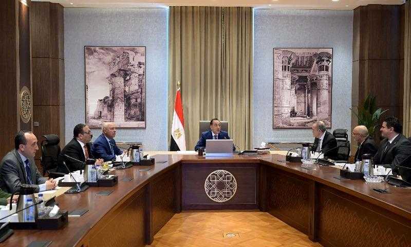 رئيس الوزراء يلتقي مسئولي مجموعة «المنصور للسيارات» لاستعراض خطط إنشاء مصنعهم الجديد بأكتوبر الجديدة
