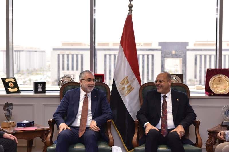 خط أحمر
