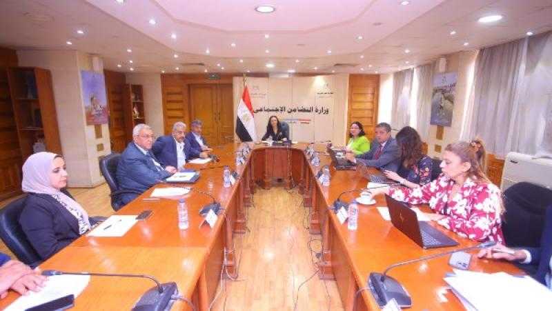 وزيرة التضامن تترأس اجتماع مجلس إدارة صندوق دعم الصناعات الريفية والبيئية