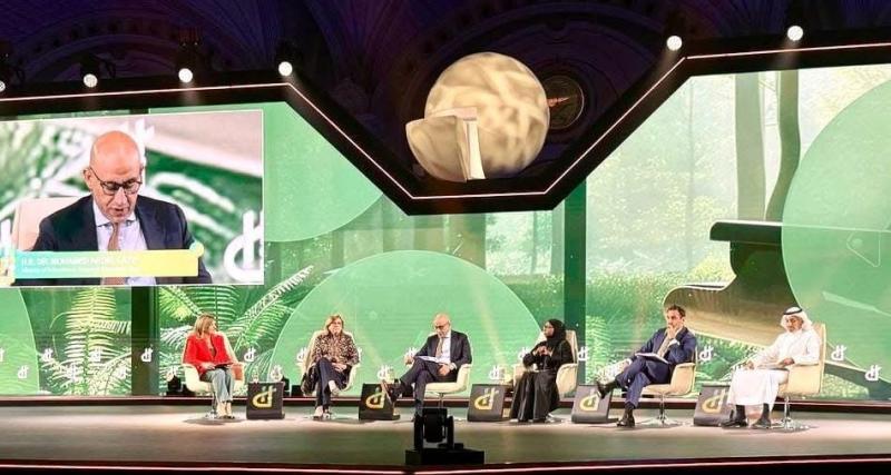 وزير التربية والتعليم يشارك في جلسة حوارية تحت عنوان ”تمكين التوافق مع سوق العمل وجاهزية القوى العاملة”