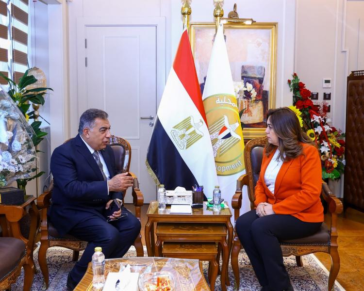 د. منال عوض تؤكد حرص الحكومة على الانتهاء من كافة مشروعات المرحلة الأولى للمبادرة الرئاسية