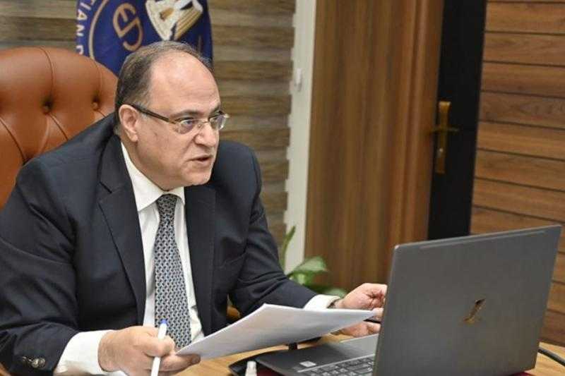 رئيس هيئة الدواء يعقد اجتماعاً موسعاً لمواجهة تحديات شركات الأدوية مع جهاز ”الدمغة الطبية”
