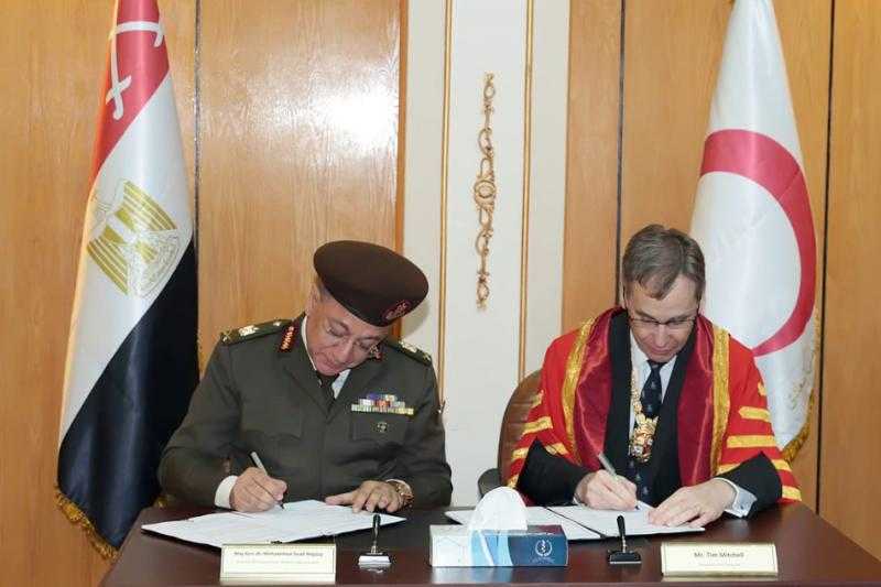 إدارة الخدمات الطبية للقوات المسلحة توقع بروتوكول تعاون مع الكلية الملكية للجراحين بإنجلترا