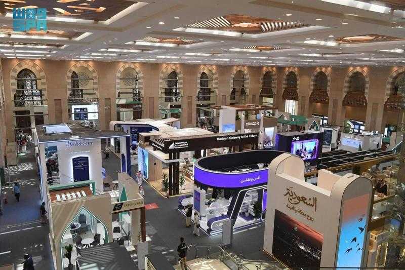 وزارة الحج تستعرض مشروعات البنىة التحتية الذكية ونُظُم النقل لخدمة ضيوف الرحمن في مكة والمدينة